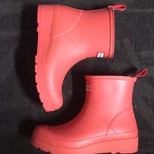 New Hunter coral pink rain boots